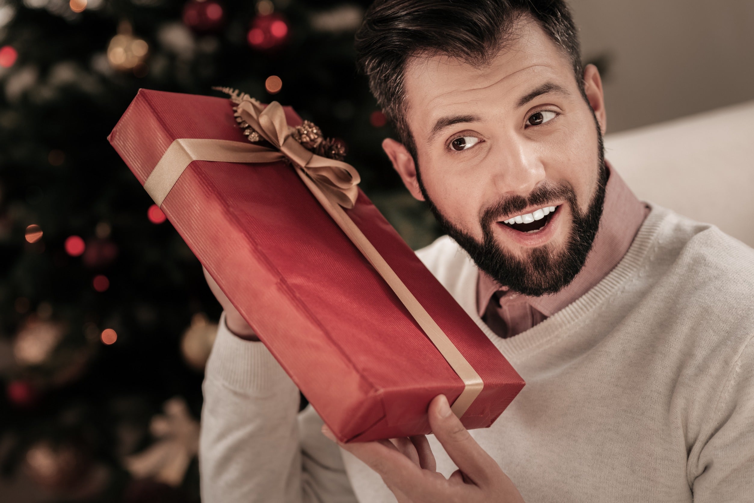 Perfect Gifts for Men: Premium Skincare Products from Vmen's