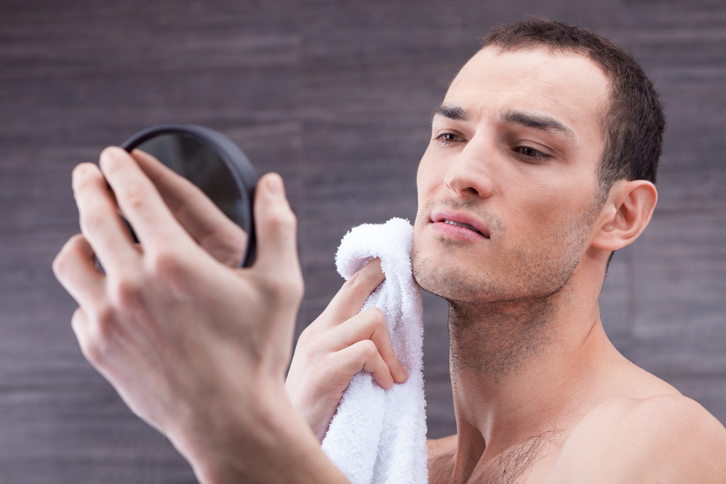 Proper Facial Cleansing: A Step-by-Step Guide for Men